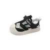 Sandalias para Niños 2026 Nuevas de Verano para Niños de Punta Cerrada Casual Huecas para Playa para Bebés y Niños de Moda Deportivas Zapatos para Bebé