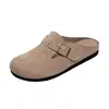 Sapatos femininos estilo Birkenstock mais vendidos, nova coleção outono 2026, sapatos baixos retrô em camurça, mocassins slip-on com design de bico fechado