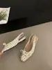 Primer Encuentro con Sandalias de Punta Cerrada con Lazo y Temperamento Suave Estilo Francés para Mujer, Nuevo Modelo Primavera/Verano 2026, Tacón Grueso, Versátiles, Diseño Floral Pequeño