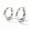 En Stock Venta Directa de Fábrica Mismo Estilo que Xu Yan Nuevos Pendientes de Luz Fluida para Mujer, Pendientes de Diseño Nicho, Pendientes Irregulares de Lujo Ligero