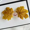 Folhas Simuladas com Cores Ricas, Novas Folhas de Bordo para Fotografia, Adereços de Decoração para Casamentos ao Ar Livre, Artesanato Atacado de Folhas Artificiais