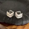 Pendientes de Letra Cepillados de Lujo Ligero Estilo Coreano para Mujer, Pendientes de Botón Cuadrados de Nicho a la Moda, Pendientes Simples Versátiles de Gama Alta