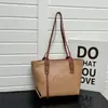 Bolso de mano cruzado nuevo simple casual bolso tote retro de gran capacidad para ir al trabajo bolso de un solo hombro para debajo del brazo bolso de mujer