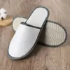 Kit de Itens Descartáveis para B&B: Escova de Dentes, Pente, Sabonete, Chinelos, Amenidades de Hotel, Pasta de Dente, Shampoo e Itens de Banho