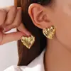 Pendientes Dorados en Forma de Corazón Estilo Europeo y Americano, Pendientes de Botón de Alta Gama para Mujer, Pendientes de Acero Inoxidable de Lujo Ligero, Personalización Profesional de Joyería