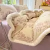 Conjunto de Roupa de Cama de Veludo Esculpido de Alta Qualidade Quatro Peças Luxo Leve Toque de Alta Qualidade Roupa de Cama de Veludo de Leite Lençol de Cama Espessado de Veludo Coral Capa de Edredom