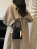 Bolsa de Mão Estilo Coreano Nicho Bolsa Saco para Mulheres 2026 Primavera Nova Elegante Retrô Patchwork Versátil Ombro Transversal