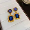 Pendientes Vintage de Plata con Aguja y Diamantes, Forma Cuadrada, Estilo Palacio Retro, Elegantes Pendientes de Botón con un Toque de Lujo Ligero y de Alta Gama