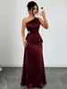 Vestido de Noite de Cetim Europeu e Americano para Comércio Exterior com Um Ombro, Nó Torcido, Botão Dourado, Cintura Alta, Fenda, Cauda de Peixe, Vestido de Noite Longo