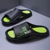 Chinelos de novo estilo desgaste do outono dos homens slip-on chinelos de sola grossa para casa ao ar livre Banho antiderrapante chinelos dos homens