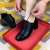 Zapatos de tacón grueso de una sola pieza para mujer, piel suave, 2026, nuevo estilo de otoño, moda versátil, zapatos pequeños de cuero, tacón medio, corte profundo, zapatos de mujer, zapatos para madre