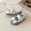 Tênis casuais com laço para meninas, tênis infantis, tênis fofos, sapatos para bebês meninas, tênis modernos para crianças pequenas