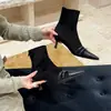 Novas botinhas de salto agulha bico fino estilo francês 2026 para mulheres, coleção de outono, com detalhes de fivela, botas de moda de salto alto, elegantes e emagrecem