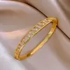 Pulsera Redonda Entrelazada Hueca Transfronteriza Europea y Americana, Pulsera de Declaración Moderna y Única, Joyería de Lujo Ligero de Gama Alta para Mujeres