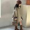 Chaqueta Cortavientos para Niñas Little Red Fish Otoño 2026 Nuevo Estilo Conjunto Padre-Hijo para Niños Parte Superior para Estudiantes de Secundaria Ropa de Longitud Media