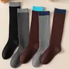 Calcetines de Pantorrilla Retro con Volantes de Color Contrastante Empalmados para Mujer Otoño e Invierno Ropa Exterior Rayas Verticales Apariencia Adelgazante Estilo Coreano Estilo Preppy Calcetines Hasta la Rodilla