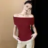 Cropped Elegante com Ombro a Ombro, Corte Justo e Design Único, Camiseta Feminina da Moda com Manga Curta para o Verão