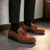 Mocasines transfronterizos, zapatos de hombre a la moda estilo coreano con flecos estilo británico, mocasines de gamuza y cuero nobuck, zapatos pequeños de cuero
