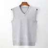 Envío transfronterizo de chalecos de lana de color liso para hombre de 6.5, suéteres estilo coreano, chalecos de cuello en V para hombres de mediana edad, 270 gramos