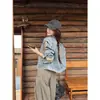 Toma real: Nueva chaqueta vaquera holgada de diseño nicho para principios de otoño, estilo retro americano desgastado, pintura graffiti, para mujer 18630