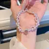 Pulsera de Perlas Multicapa Plateada Estilo Coreano con un Toque de Lujo Ligero, un Sentido de Elegancia, Moderna y Versátil, Diseño de Nicho, Accesorio de Alta Gama
