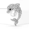 Nuevo broche de delfín con diamantes de imitación de aleación de moda coreana, bonito y exquisito broche para traje de mujer, ramillete, alfiler de joyería