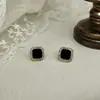 Brincos Quadrados Pretos de Luxo Leve para Mulheres Design Nicho Brincos High-End 2025 Novo Estilo Quente Brincos Simples Exquisitos