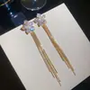 Flores Caem no Ar em Yinchuan~Brilhantes Brincos de Franja Flor de Zircônia, Brincos de Luxo Leve e de Alta Qualidade, Brincos Galvanizados a Ouro Real 18K para Mulheres