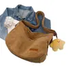 Bolsa Transversal de Lona Estilo Japonês para Trabalhadores no Trajeto para o Escritório, Nova Bolsa de Ombro Tote de Veludo Cotelê Feminina de Grande Capacidade Tendência Outono e Inverno