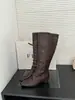 Botas Longas Quadradas de Bico Reto e Cano Reto Vintage 2026 Outono/Inverno Estilo Europeu e Americano Botas Longas Franzidas que Aumentam a Altura