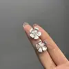 Pendientes de Plata de Ley S925 con Perla y Camelia para Mujer 2025 Nuevo Diseño Popular Pendientes Sencillos de Gama Alta Joyería