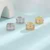 Exquisito clip de oreja con forma de C de diamante de selección artística, estilo coreano femenino, simple, elegante, de moda, con circonita de tres capas, sin orejas perforadas.