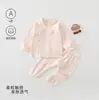 Conjunto sin costuras de algodón puro Clase A para recién nacidos, body de botones laterales con cuello mao para bebé, protección alta para la barriga, conjunto de dos piezas para casa de primavera y otoño