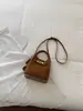 Bolso de Mano Retro Mate de Comercio Exterior Bolso Pequeño Nuevo para Mujer Bolso Cubo Elegante de Alto Valor Bolso de Hombro Cruzado de Moda Tendencia
