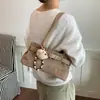 Exquisita bolsa de hombro de lunares estilo coreano, bolso de mano grande de alta capacidad para mujer para el otoño de 2026, para ir al trabajo y viajar, bolso de nicho de alta gama