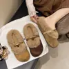 Zapatos Nuevos de Felpa de Invierno para Mujer, Calzado de Exterior con Forro de Terciopelo Cálido, Estilo Birkenstock, Hebilla Metálica Retro, Punta Redonda, Suela Plana, Pantuflas de Algodón