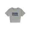 Camiseta Cinza de Verão Novo Estilo com Gola Redonda e Manga Curta para Mulheres com Design Simples de Letras, Top Justo para um Look Moderno