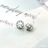 Aretes de Flor de Borde de Engranaje de Aleación de Titanio F-136 Caleidoscopio Tornillo para Labio Zirconia Titanio G23 Rosca Interna Joyería para Piercing