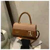 Bolso de Mano Cuadrado Pequeño Transfronterizo de Alto Valor Nuevo Otoño 2025 Moda Simple Versátil Moderno Bolso de Hombro Único Cruzado