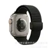 Correa de bucle de silicona con patrón de montaña y hebilla de pista adecuada para Apple 10 11 iWatch Ultra pulsera con hebilla magnética