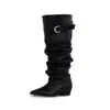 Botas de Diseño Exclusivo con Punta Aguda, Fruncidas, Apiladas 2026 Primavera/Otoño Nuevas para Pantorrilla Ancha, Hebilla de Cinturón, Botas Largas, Botas Altas, Botas de Jinete