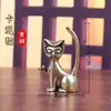 Gato de Cola Larga de Latón Puro Dibujo Animado Gato Retro Decoración del Hogar Escritorio de Oficina Artesanías Mascotas de Té Adornos