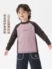 Parte superior base de invierno para niños, estilo europeo, bloques de color, cálida, nueva ropa infantil 2026, ropa de invierno para niños y bebés, moderna