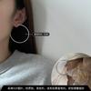 Aretes de Aro Grande Europeos y Americanos para Mujer 2023 Nuevo Estilo Aretes de Tuerca Modernos Ins Simples Anillo para la Oreja Estilo Frío Elegantes Aretes de Celebridad de Internet