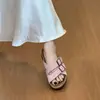 Sandálias casuais de plataforma estilo retrô de nicho para mulheres, perfeitas para usar ao ar livre, novas sandálias Birkenstock da moda 2026