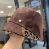 Sombrero de pescador retro con estampado de leopardo y retazos para mujer, adecuado para primavera, otoño e invierno, versátil, estiliza el rostro, protección solar, plegable, de ala ancha