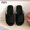 Nuevas Zapatillas de Tela con Lunares del Gato KT 2026 para Mujer, Suela Suave, Antideslizantes, Silenciosas, Cómodas, Adecuadas para Todas las Estaciones, Zapatos de Piso Planos