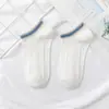Meias femininas curtas absorventes de suor desodorantes de verão finas respiráveis fofas japonesas de cano baixo ins meias de tornozelo listradas da moda