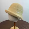 Chapéu de Pescador Listrado de Fibra Mista com Aba Pequena Estilo Retrô Japonês, Chapéu Bucket de Tricô Grosso Nicho com Etiqueta de Metal, Estilo Preguiçoso Versátil para Mulheres