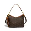 Bolso de Axila de Lujo Ligero para Presbicia Versátil para el Trabajo Bolso Tote de Gran Capacidad para Mujer 2025 Nuevo Bolso Bandolera Retro